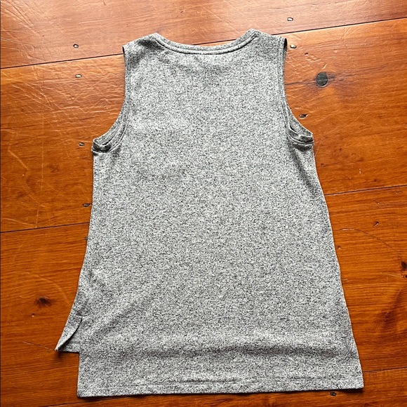A New Day sleeveless sweater - Picture 2 of 6